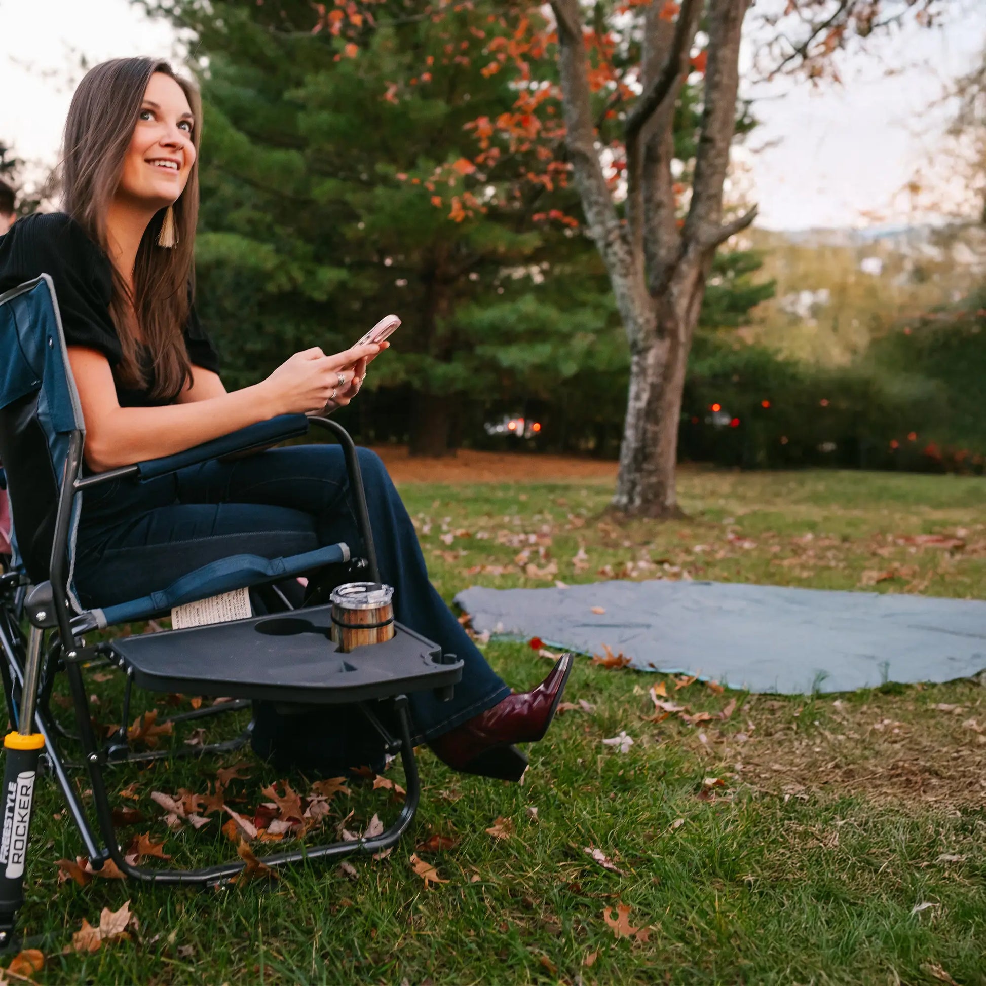 Freestyle Rocker with Side Table Q2