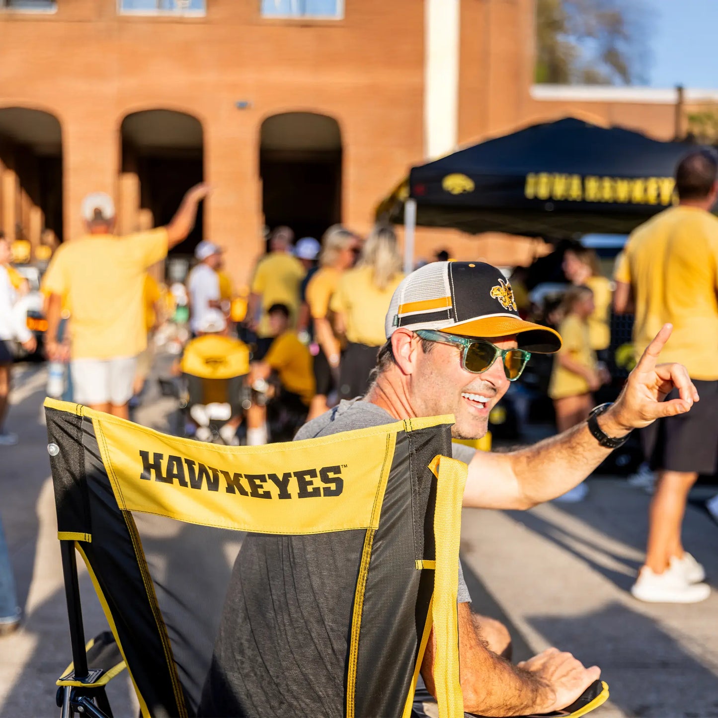 Comfort Pro Rocker - Iowa Hawkeyes P9