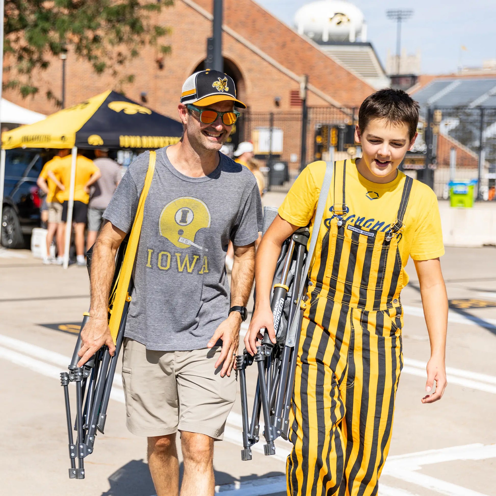 Comfort Pro Rocker - Iowa Hawkeyes P9